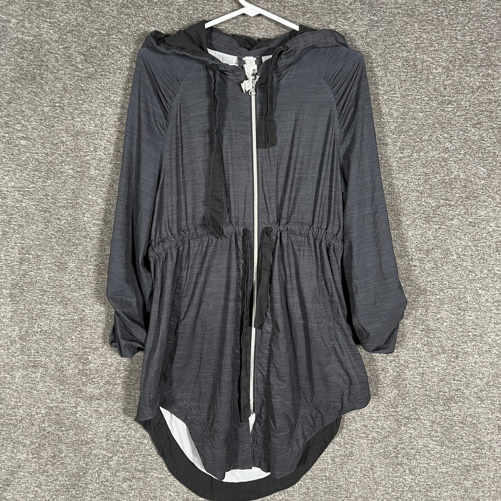 Lululemon Vitality Adirondack Jacket‎ Womens 8 Gray Hooded Lightweight Zip Parka
